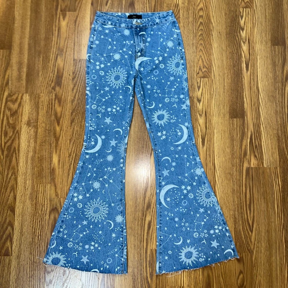 Super Cool Juny Celestial Whimsigoth Flare Jeans! - image 5